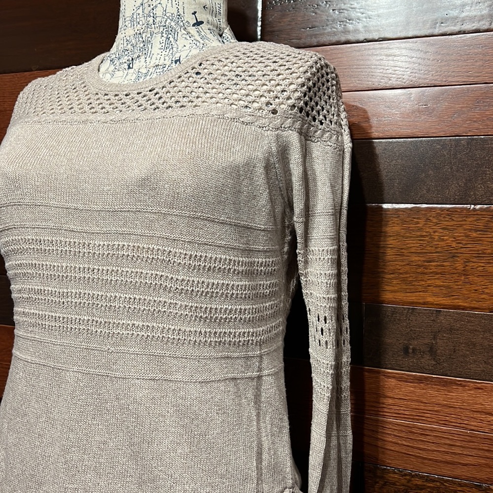 Knox Rose Scoop Neck Long Sleeve Knitted Cream Colored Sweater - Picture 3 of 11